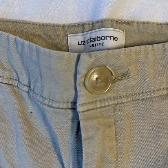 Liz Claiborne petite classic khakis size 12 P 98% cotton 2% spandex tan brown - Picture 2 of 4